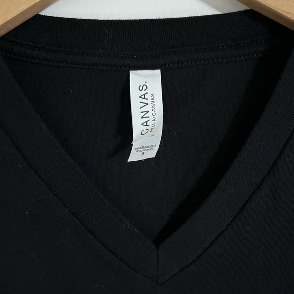 Disney Dumbo Vneck Tee, Women’s Size Small - Picture 3 of 4